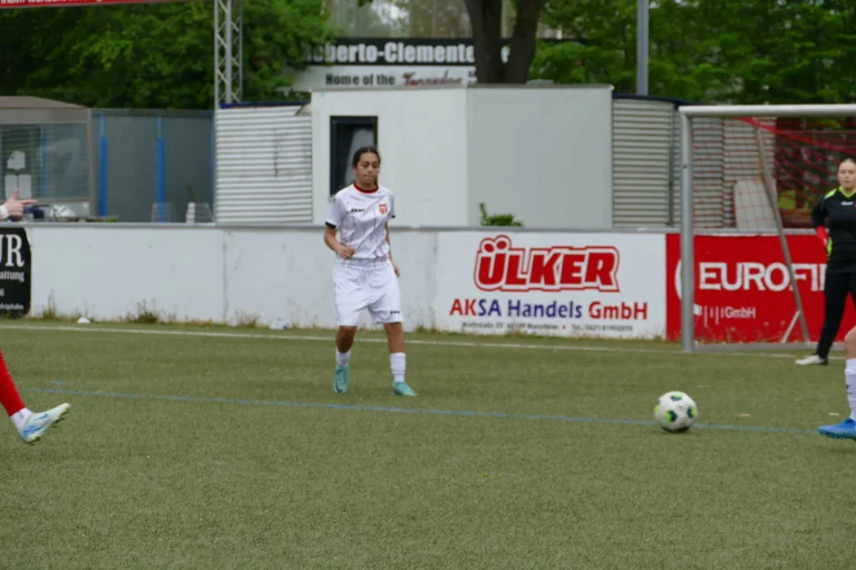 Instagram post from fcturkspormannheimjugend. This post is in position 4.