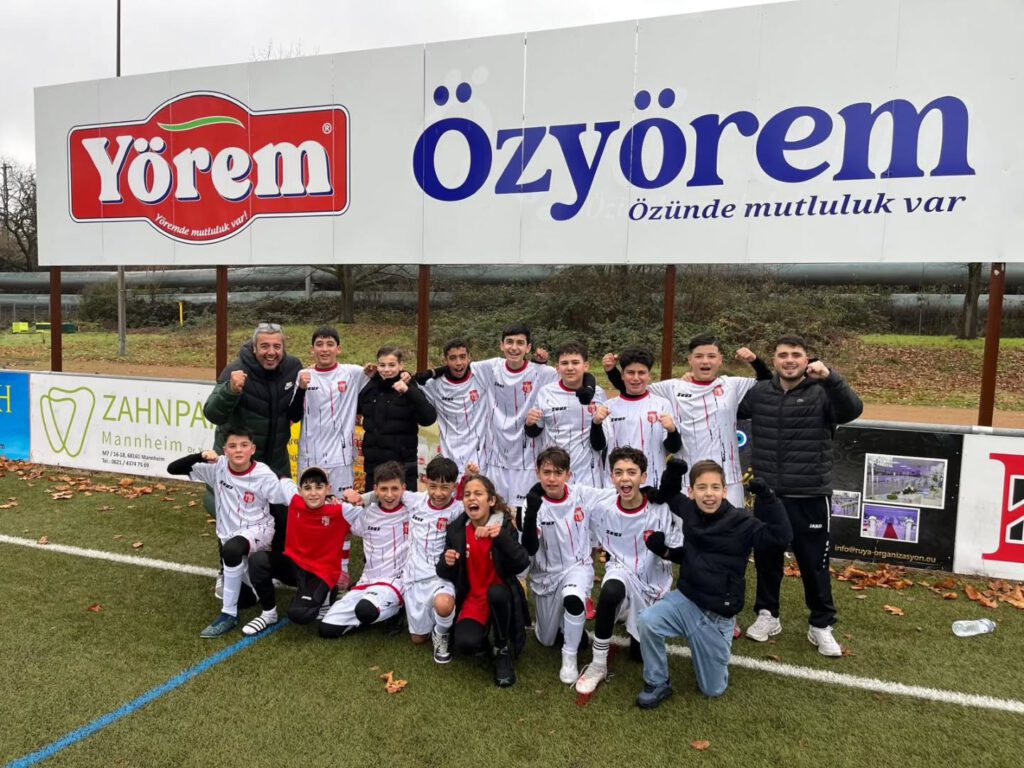 Instagram post from fcturkspormannheimjugend. This post is in position 0.